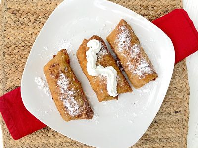 New Fall Favorite Dessert: Apple Crisp Egg Rolls Recipe 9 New Fall Favorite Dessert: Apple Crisp Egg Rolls Recipe 7