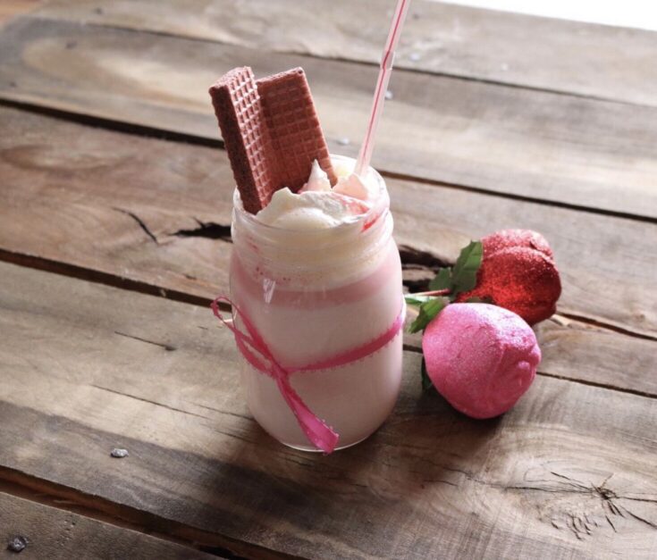 DELICIOUSLY PINK HOT CHOCOLATE DRINK RECIPE