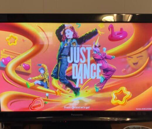 just dance 2025 game screen